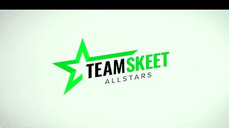 Жаркая Kenna James плавает в бассейне соседа и ебется с ним