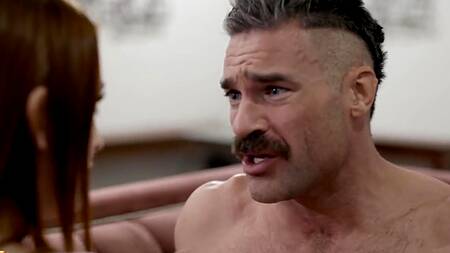 Познакомился с рыжей девушкой сына и страстно её выебал