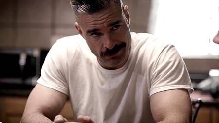 Познакомился с рыжей девушкой сына и страстно её выебал