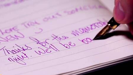 Сняли старинный дом и чувственно в нем ебутся