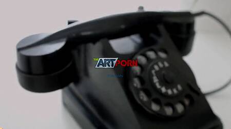 Приезжает к любимой с утра и трахает её в попку