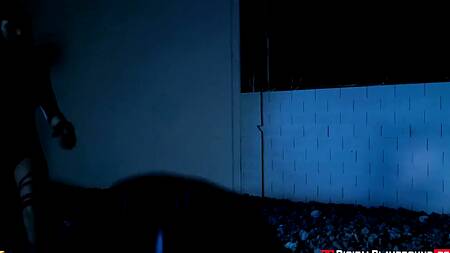 Супергерой подвешивает злодейку и жестко её трахает