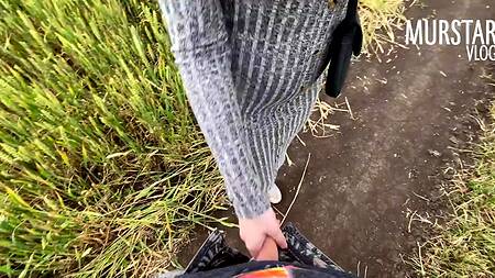 Секс на улице с обворожительной сиськастой русской телкой