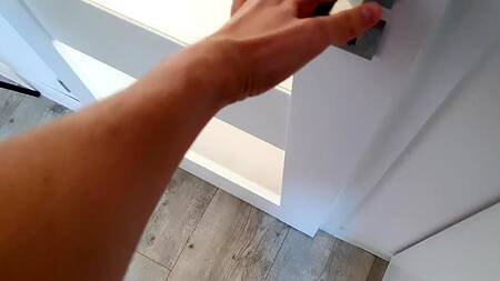 Парень снимает домашнее порно от первого лица с грудастой телкой