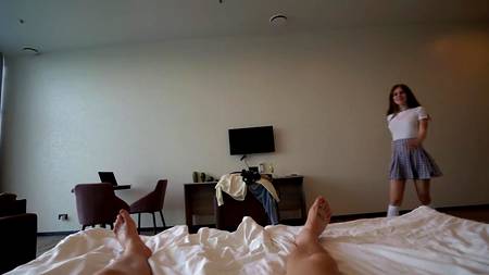 Русская нимфа оргазмирует на хую брата от первого лица