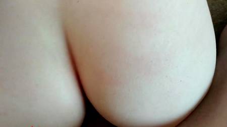 Разбудил членом симпатичную кралю в черных чулках