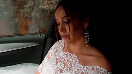 Сбежала со свадьбы чтоб оказаться на члене незнакомого парня