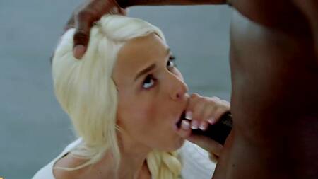 Завистливая подруга ебется с черным парнем подруги