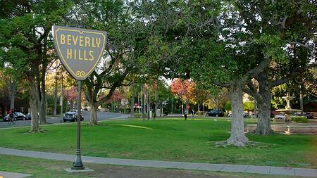 Не устоял перед жопастой красоткой и засадил хуй в её сочный анал