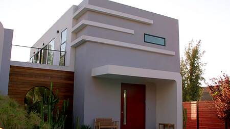 Азиатка увидела секс подруги и захотела присоединиться