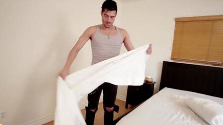 Зависимый от секса чувак жестко имеет телку в жопу