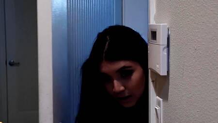 Мать девушки пришла ночью и устроила тройничок