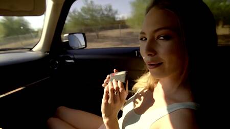 Снял девку и трахнул её за деньги толстым членом