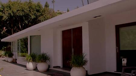 Красотка Kendra Sunderland соблазняет парня подруги на секс