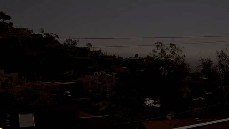 Блонда на отдыхе подцепила парня и изменила бойфренду