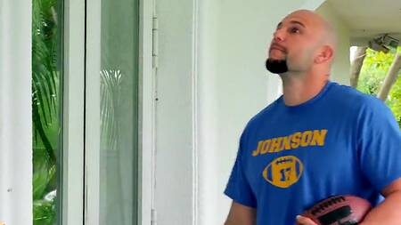 Голодной Cory Chase хочется секса после тренировки