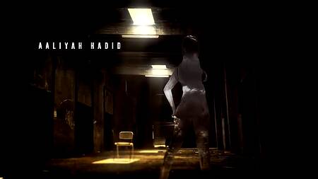 Жаркая стриптизерша анально ублажает щедрого клиента