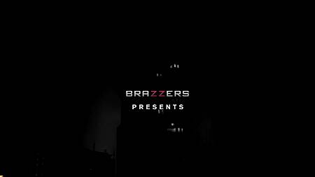 Mia Malkova обезоруживает мужика ради анальной ебли