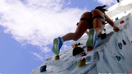 Жопастая Abella Danger совмещает скалолазание и секс