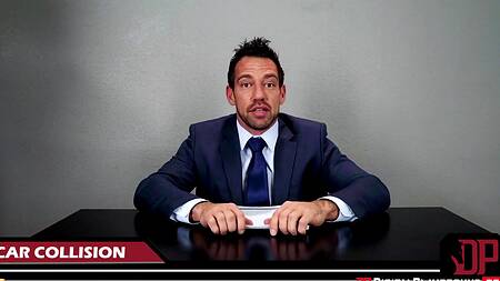 Ведущая прогноза погоды сосет член ведущего новостей под столом