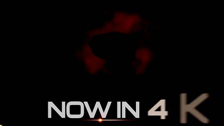 Блондинка в розовом соблазняет на анальный трах