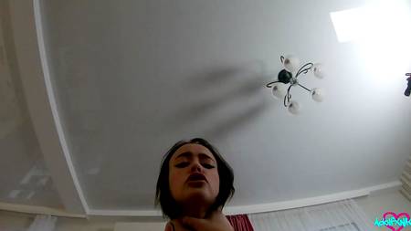 Русская нимфа позволила парню кончить внутри влагалища