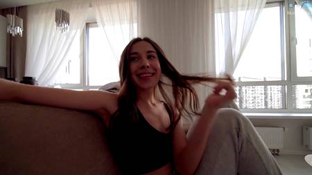 Русская шлюшка изменяет мужу с его лучшим другом от первого лица