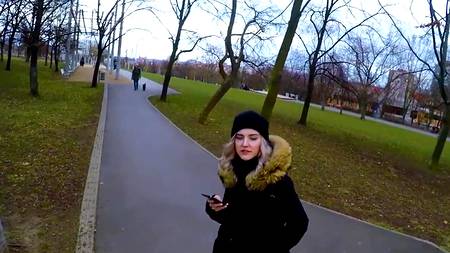 Турист заплатил русской молодухе за минет в публичном месте