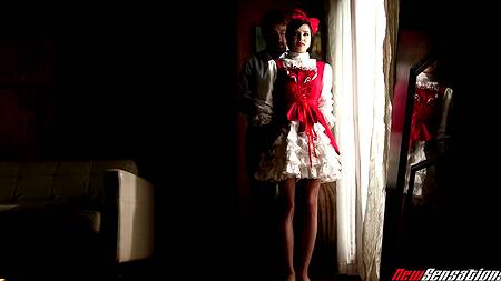 Старик одевает милашку в платье и жестко её ебет