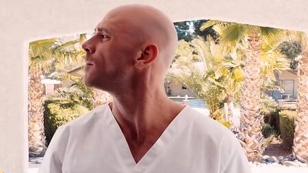 Инструктор по йоге жарко трахает красивую негритянку