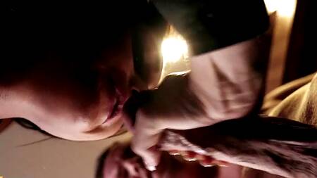 Секретарша готова трахаться в попу ради продуктивности босса