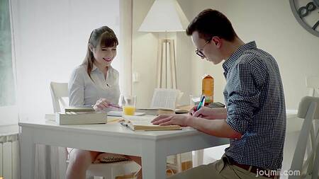 Студентке нравится ум парня и его член