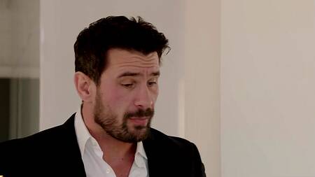 Белокурая бестия надеется выйти замуж после анала