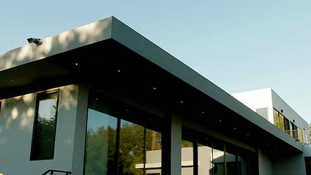 Красотка ради разнообразия дает в жопу другу мужа