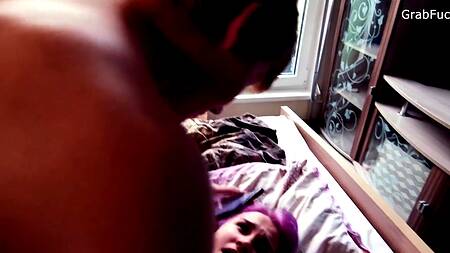 Русский пацан жестко ебет молодую шлюшку с натуральными дойками