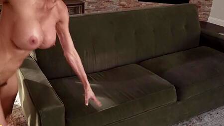 Зрелая Alexis Fawx жестко ебется с продавцом овощей