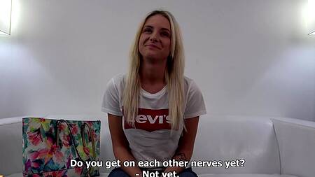 Первый секс на кастинге доводит блондинку до оргазма