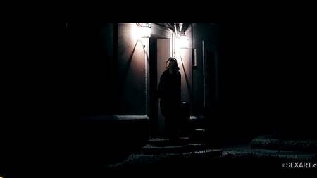 Красотка наслаждается сексом после расслабляющей ванны