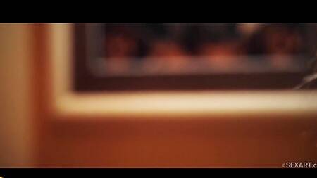 Красотка наслаждается сексом после расслабляющей ванны