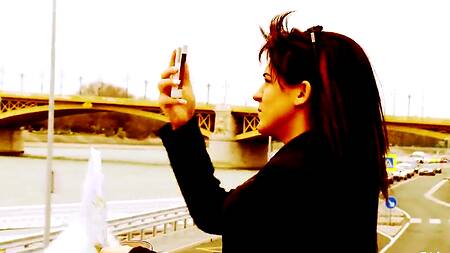 Приютил привлекательную туристку и трахнул её