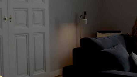 Лесбийский секс откладывается, подруги отдаются парню