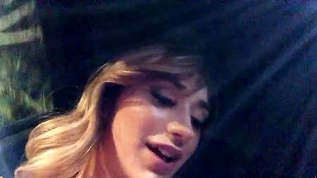 Прокатил красотку на дорогой машине и выебал её на капоте