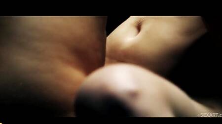 Разговор по душам заканчивается нежным сексом