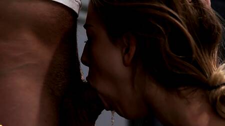 Телка привыкла начинать утро не с кофе, а с ебли