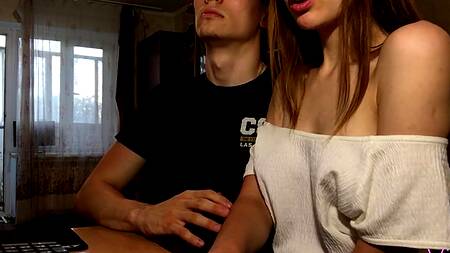 Инцест брата с сестрой окончился извержением спермы ей в рот