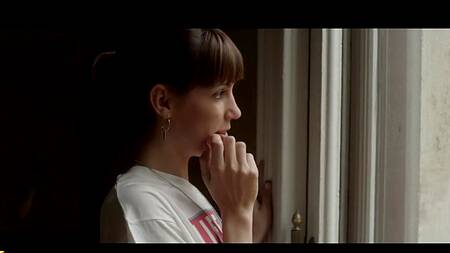 Муж с женой приглашают соседку на секс втроем