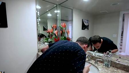 Страстно поимел телку и придушил её во время ебли