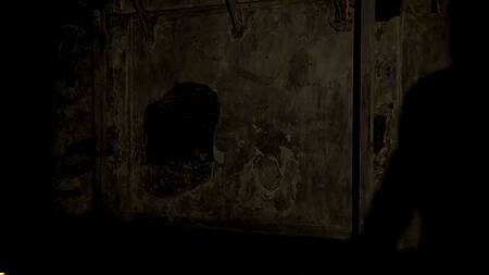 Пара в заброшенном здании занимается страстным сексом