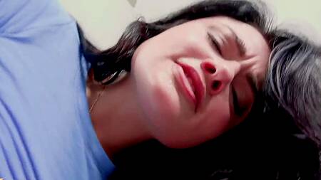 Парня от компа можно отвлечь только страстным анальным сексом