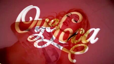 Телека в шляпе страстно трахается после прогулки